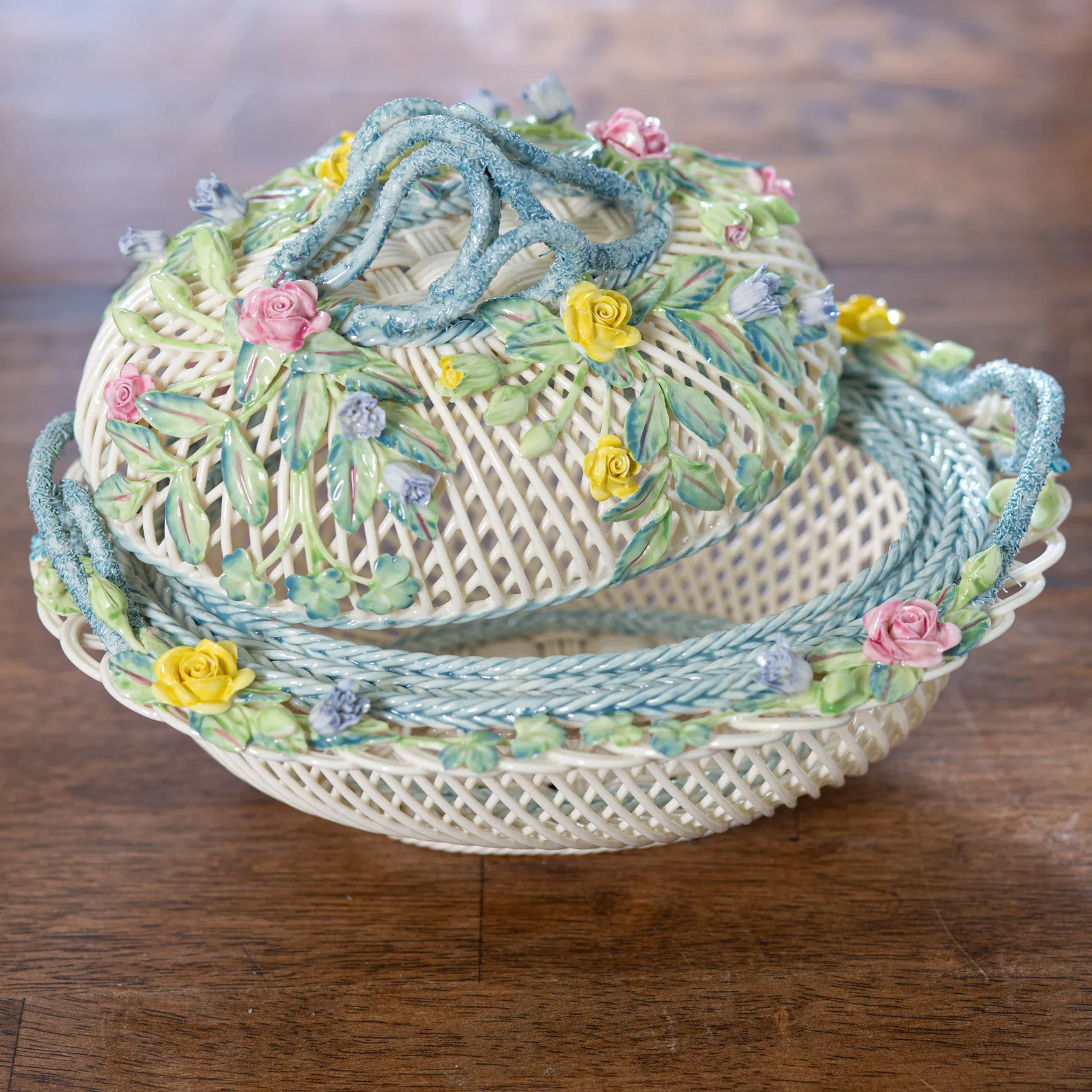 Belleek Classic Oval Covered Basket