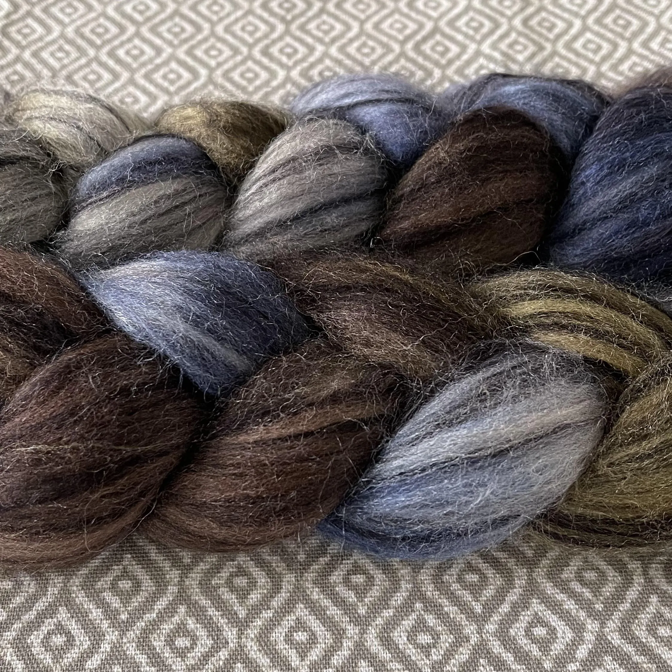 Polwarth Black Bamboo Silk Roving - Sandpiper