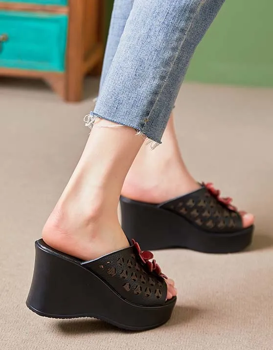 Retro Leather Flowers Oriental Style Wedge Slippers