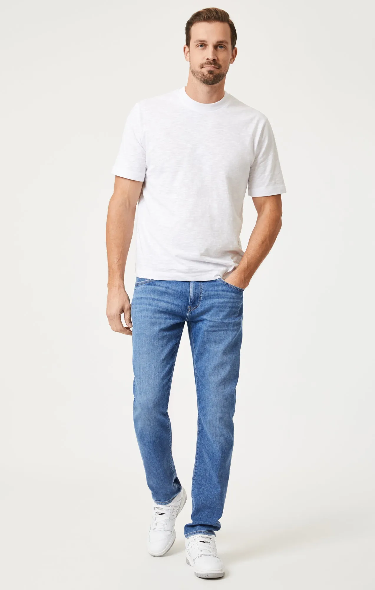 SHORT SLEEVE T-SHIRT IN WHITE